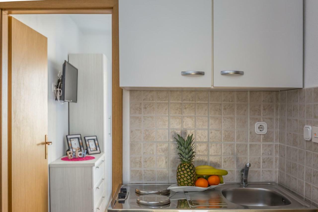Apartments Lana Макарська Екстер'єр фото